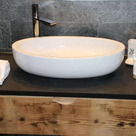 Skyfall Charming & Luxury Chalet 6 Pers By Alpvision Residences シャレー